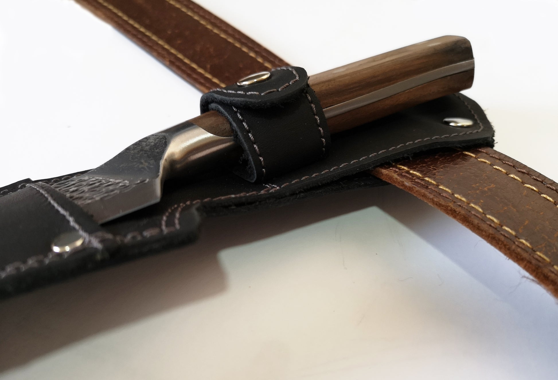 CUCHILLO 8 "PARILLERO CURACAVI C/FUNDA CUERO NEGRA GAUCHO
