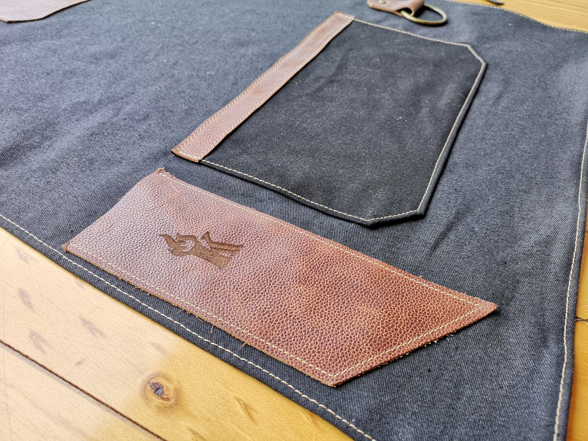 PECHERA JEANS CUERO KANGKAWE